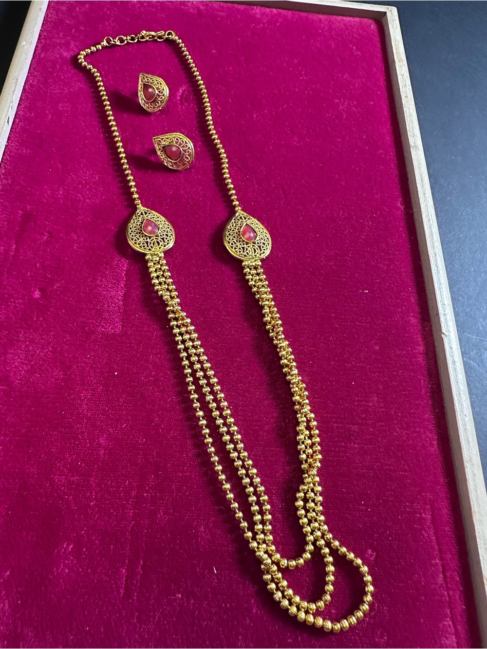Raw Ruby-Inspired Indian Necklace & Earring Set • Regal Gold-Tone Filigree